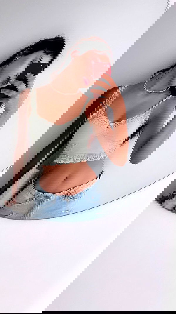 elianachetrit image ~ Altpins