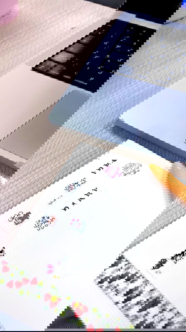 elianachetrit image ~ Altpins