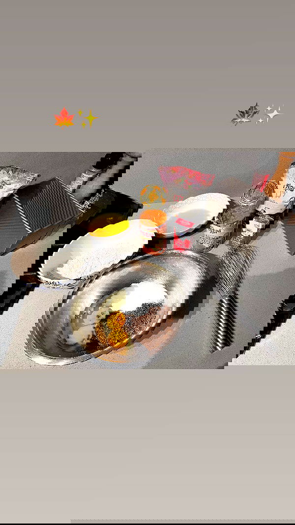 elianachetrit image ~ Altpins