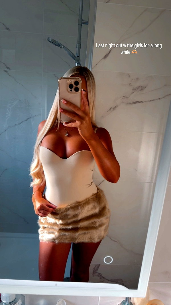 ellauk instagram image archive image