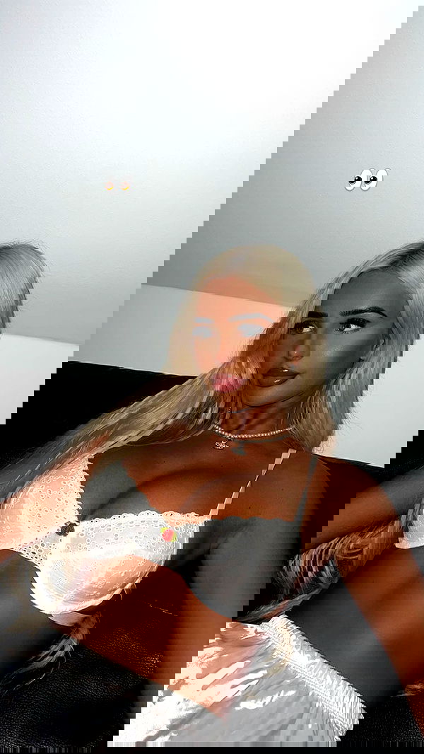 ellie.coldwell image ~ Altpins