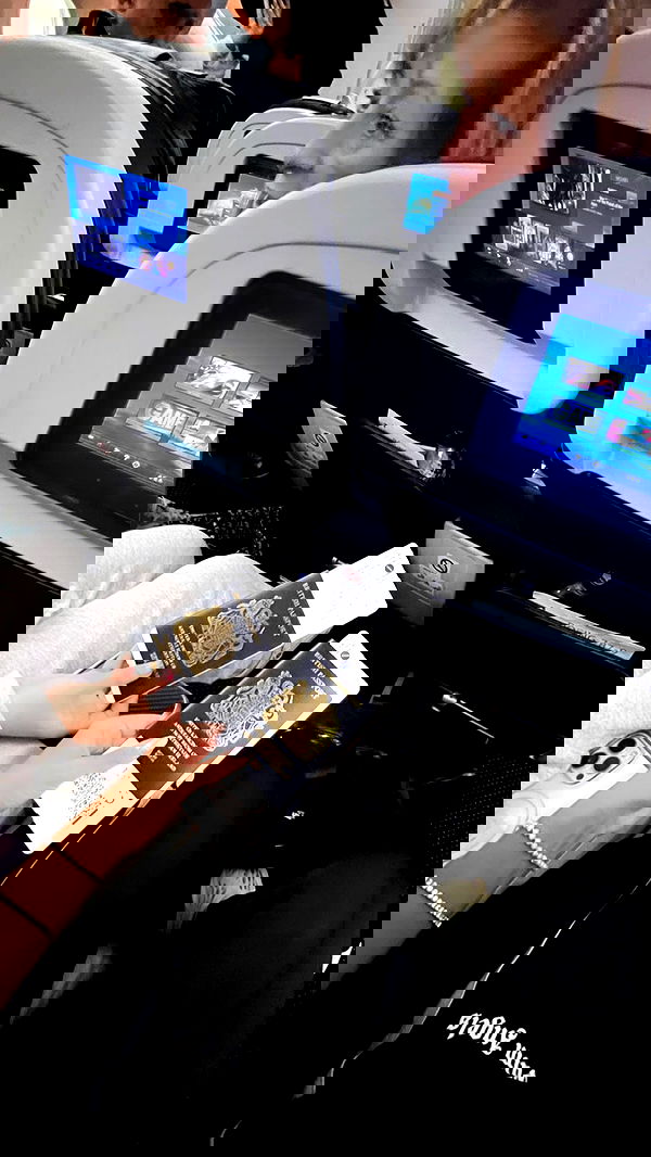 ellie.coldwell image ~ Altpins