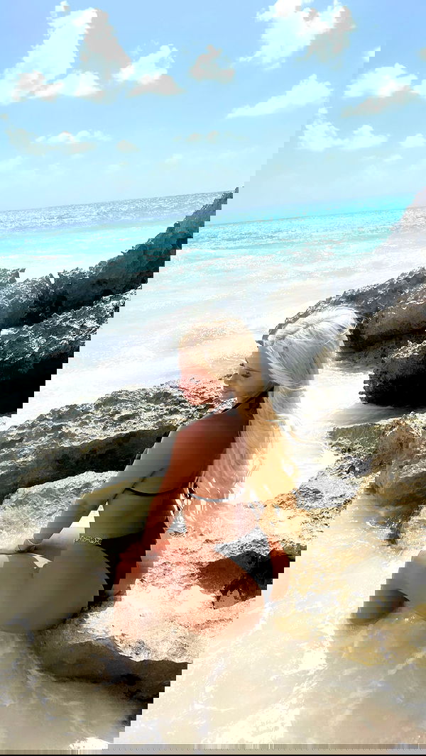 ellie.coldwell image ~ Altpins