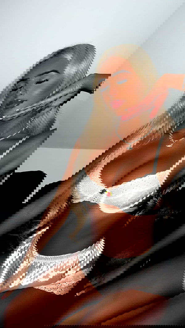 ellie.coldwell image ~ Altpins