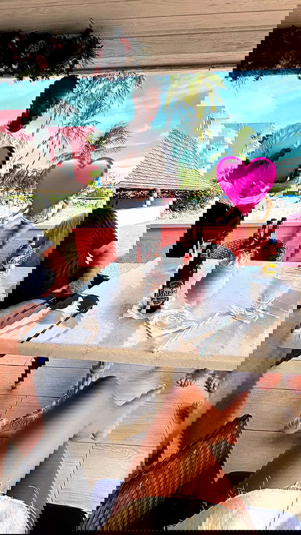 ellie.coldwell image ~ Altpins