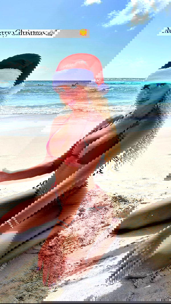 ellie.coldwell image ~ Altpins