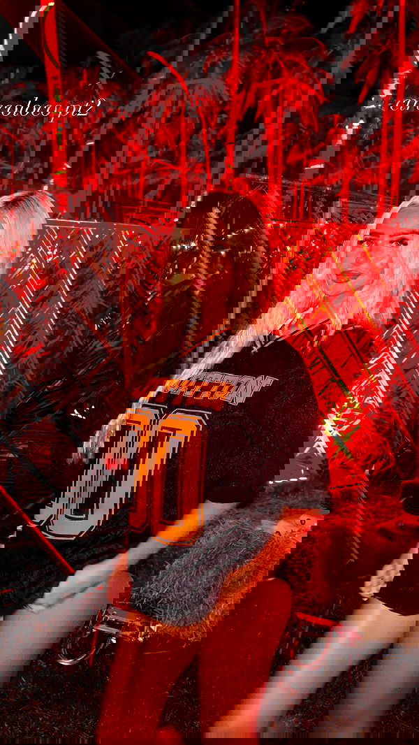 ellie.coldwell image ~ Altpins