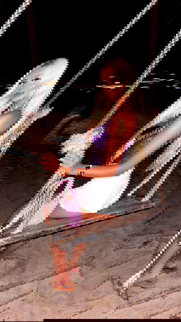 ellie.coldwell image ~ Altpins