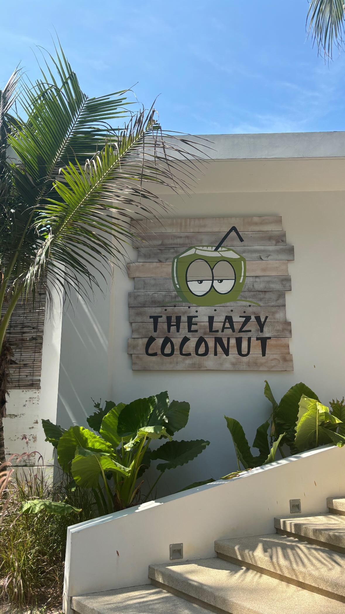 ellie.coldwell instagram image archive image