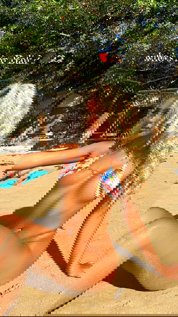 ellie.coldwell image ~ Altpins