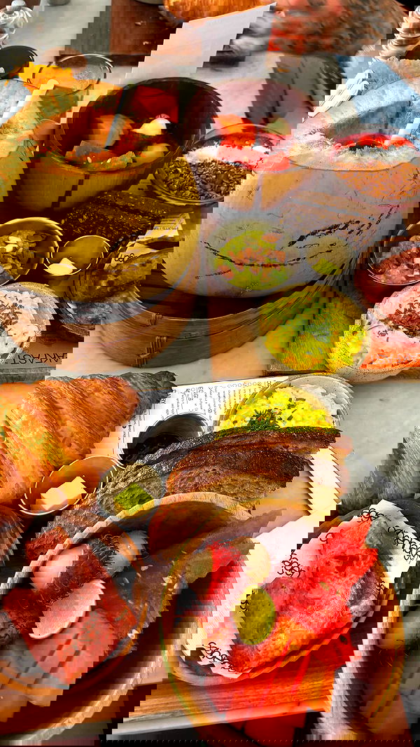 ellie.coldwell image ~ Altpins