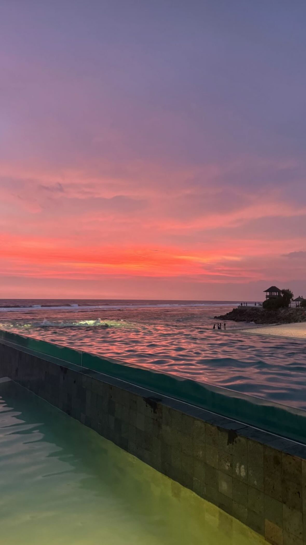 ellie.coldwell instagram image archive image