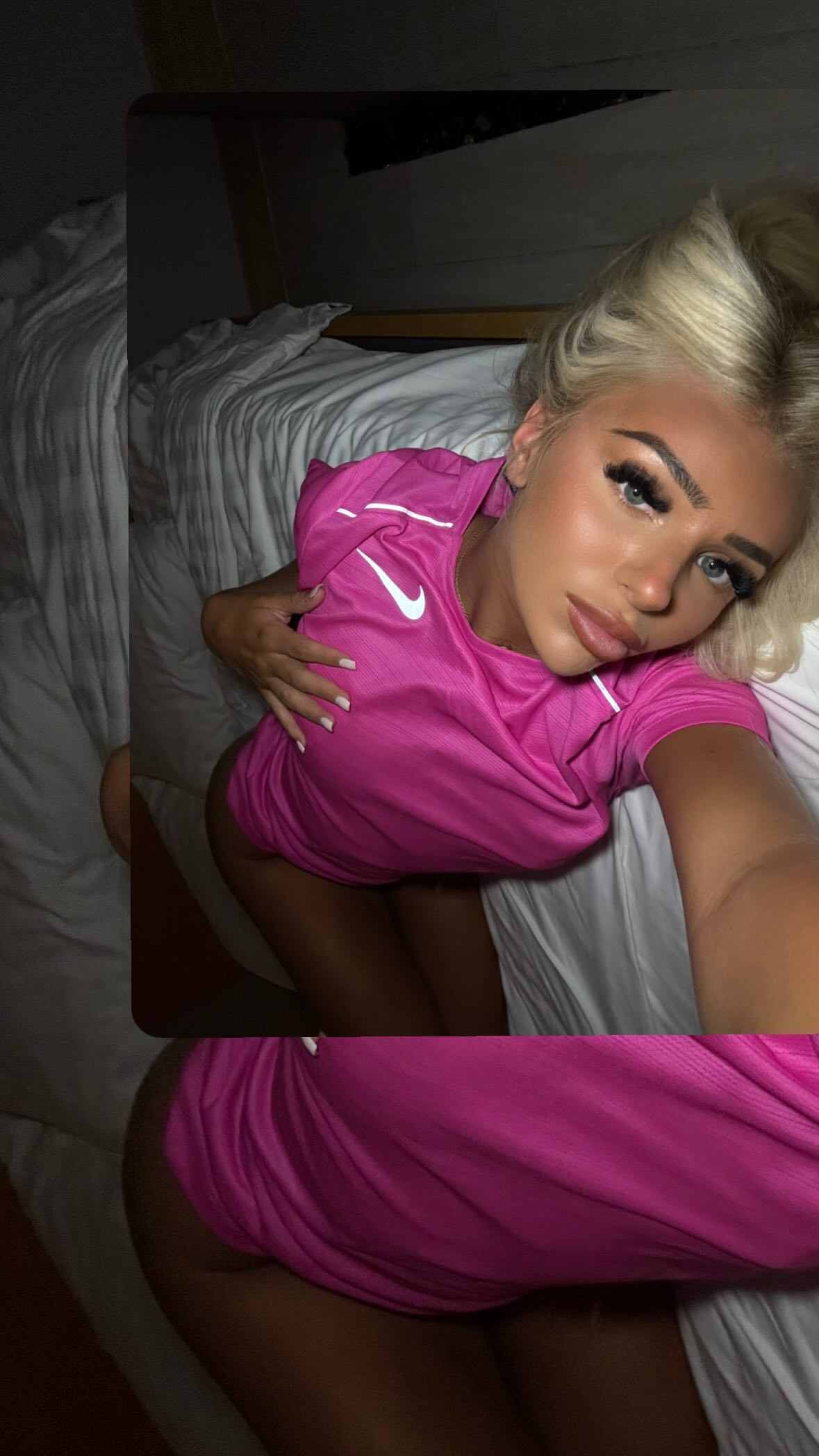 ellie.coldwell instagram image archive image