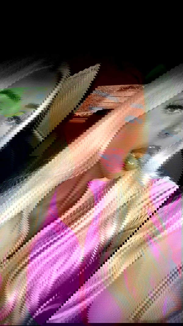 ellie.coldwell image ~ Altpins