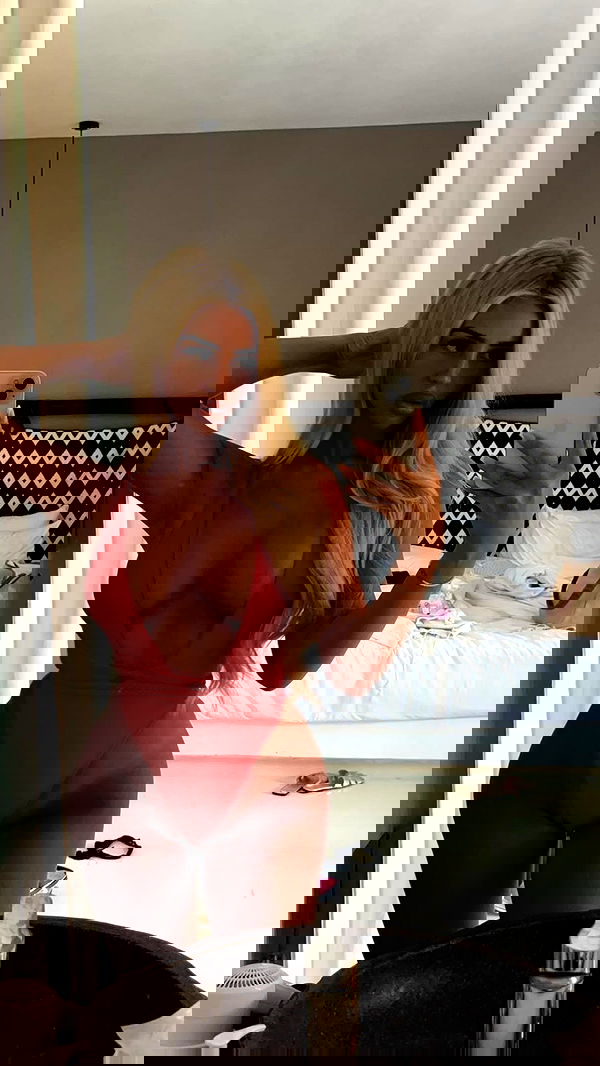 ellie.coldwell image ~ Altpins