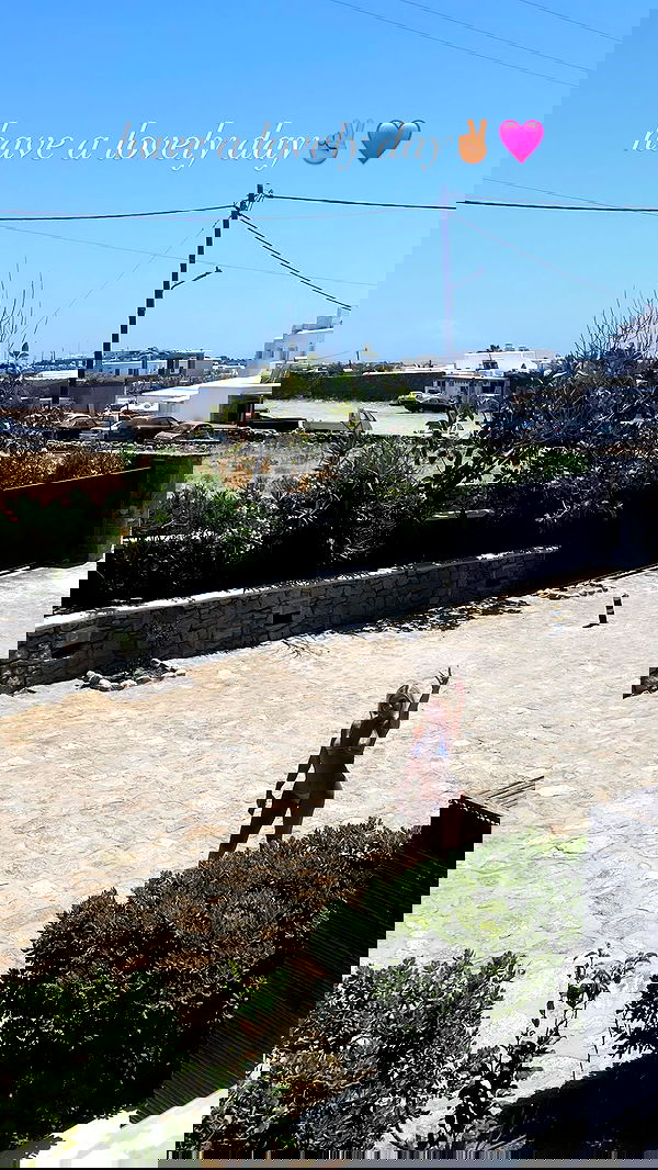 ellie.coldwell image ~ Altpins