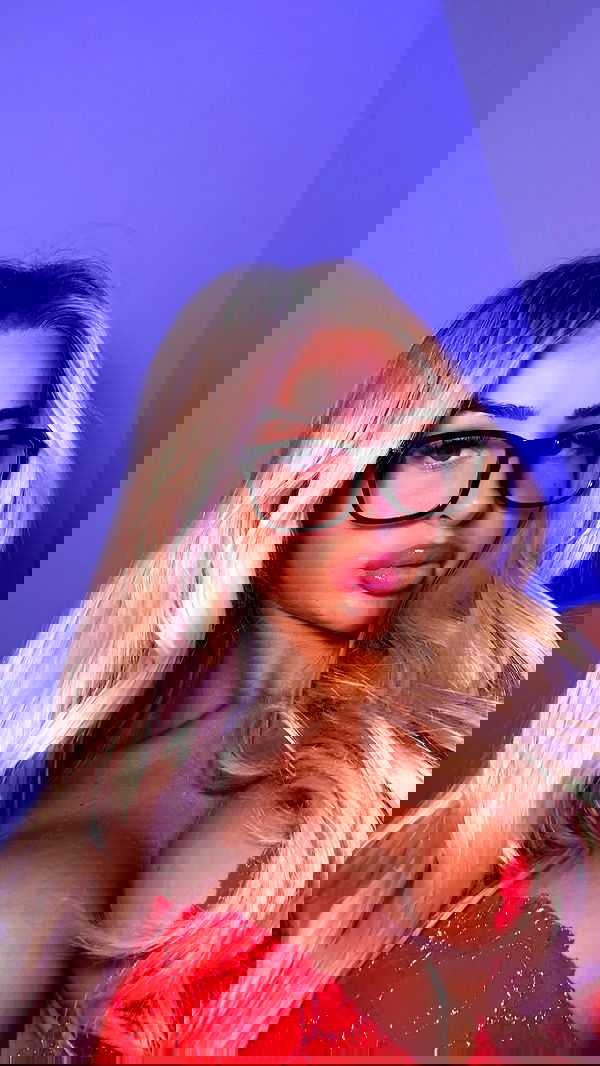 ellie.coldwell image ~ Altpins