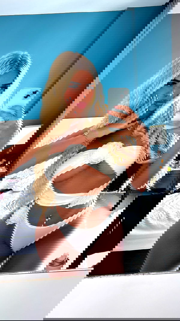 ellie.coldwell image ~ Altpins