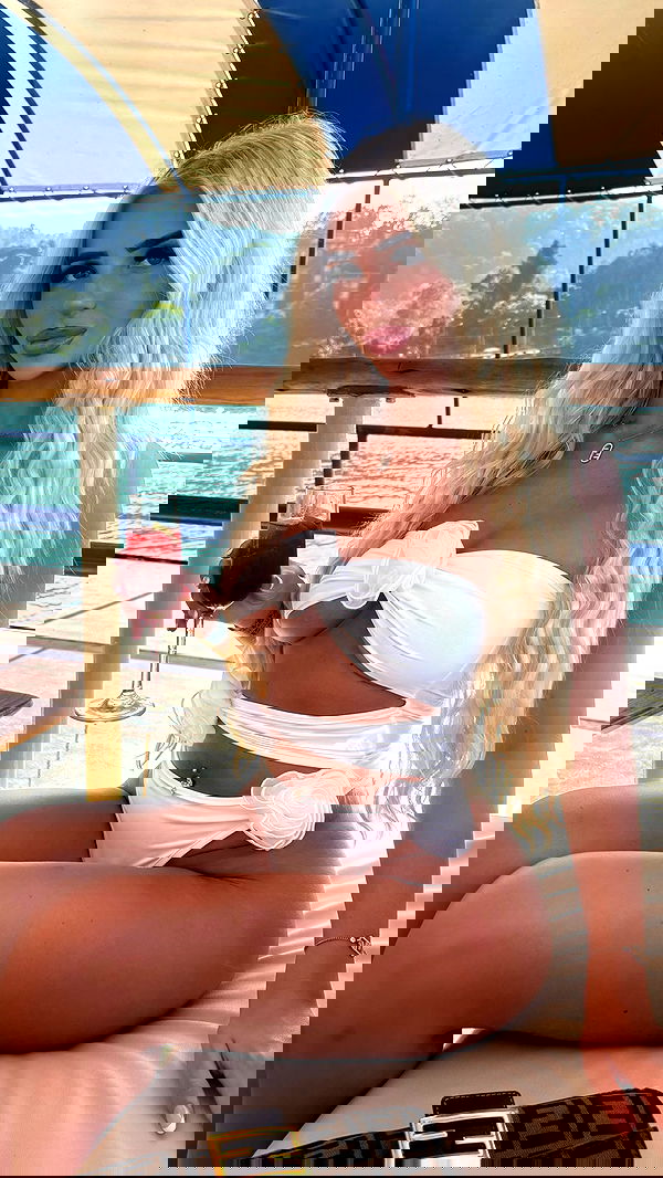 ellie.coldwell image ~ Altpins