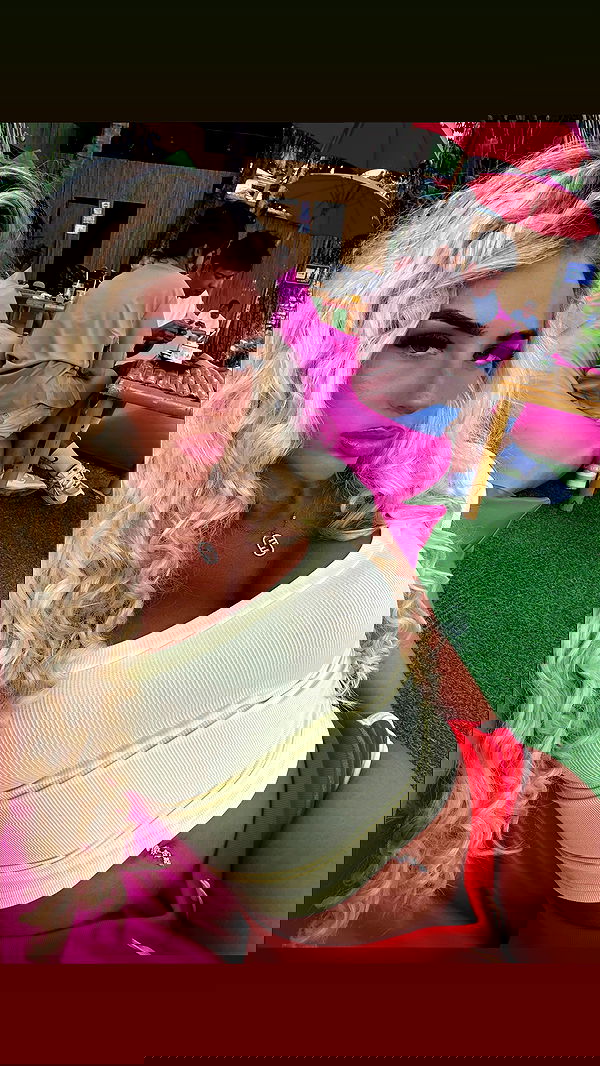 ellie.coldwell image ~ Altpins