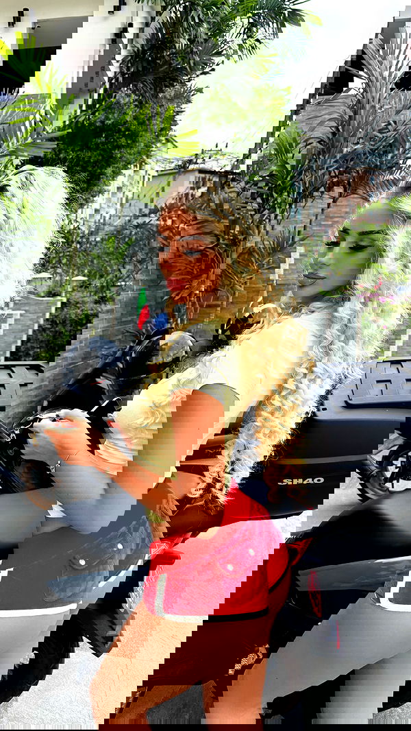 ellie.coldwell image ~ Altpins