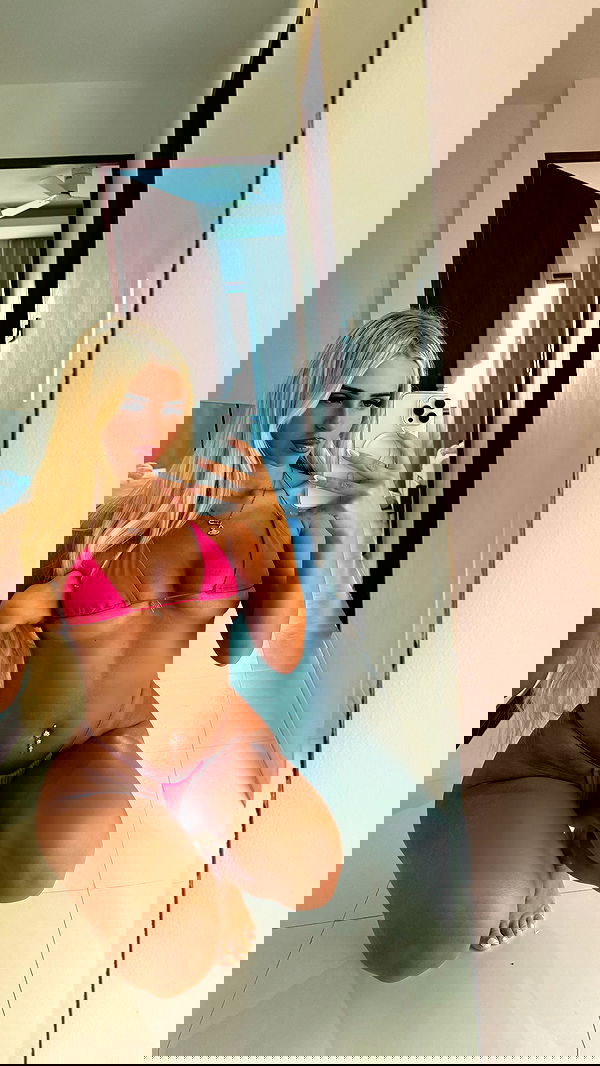 ellie.coldwell image ~ Altpins