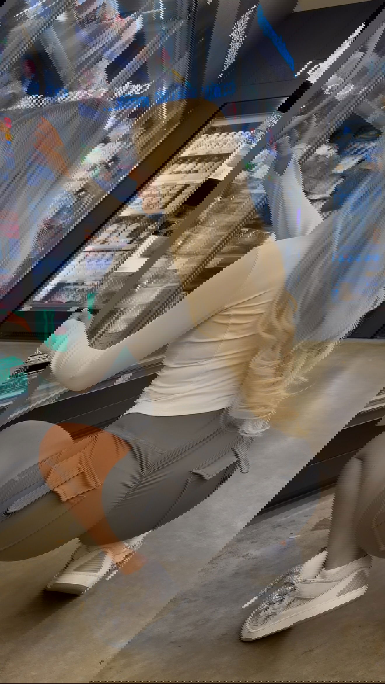 ellie.coldwell instagram image archive image