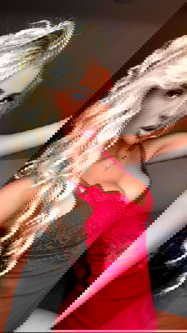 ellie.coldwell image ~ Altpins