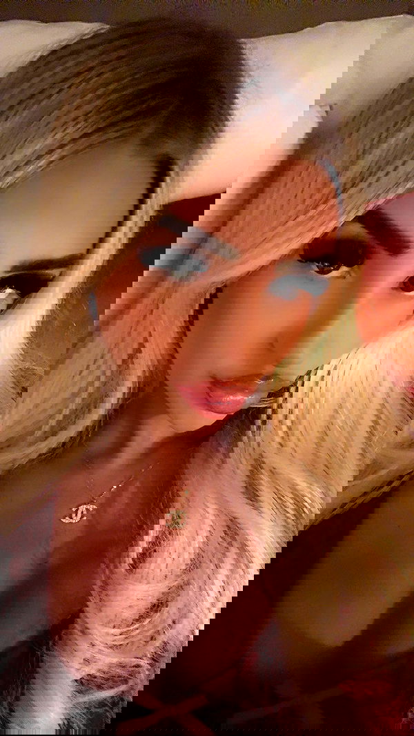 ellie.coldwell image ~ Altpins