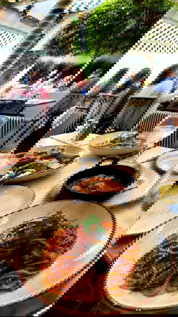 ellie.coldwell image ~ Altpins