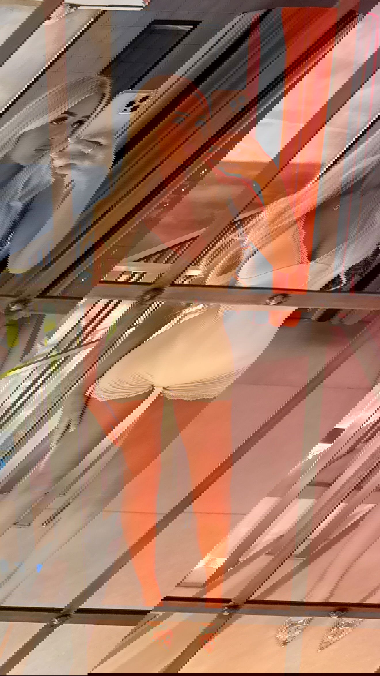 ellie.coldwell instagram image archive image