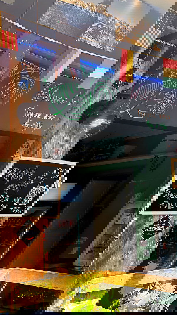 ellie.coldwell image ~ Altpins