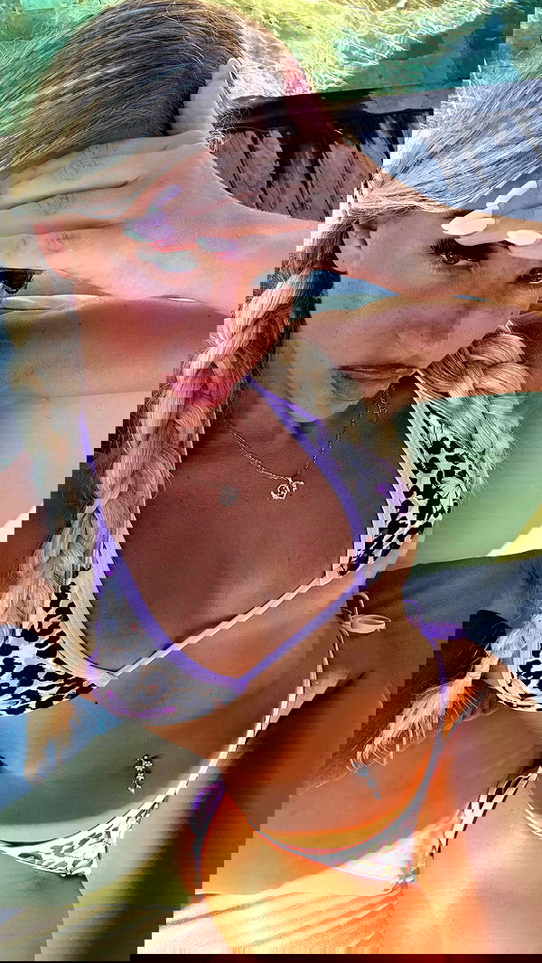 ellie.coldwell image ~ Altpins