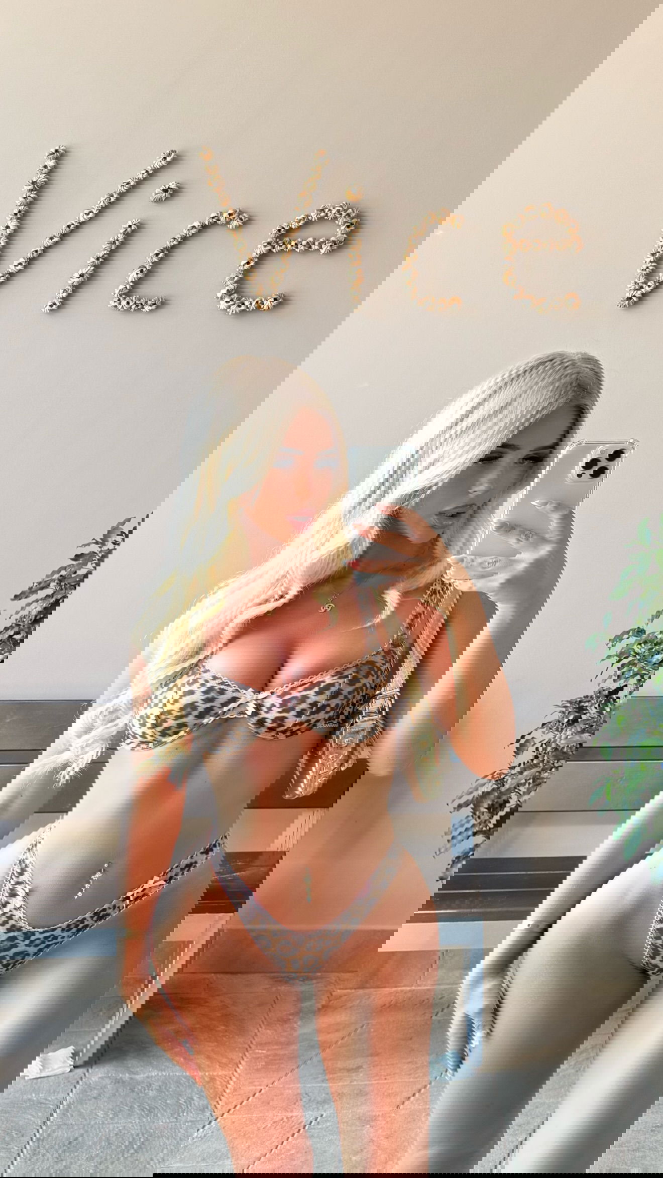 ellie.coldwell instagram image archive image