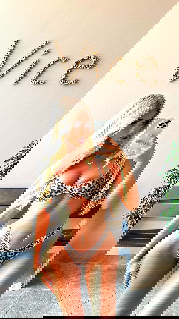 ellie.coldwell image ~ Altpins