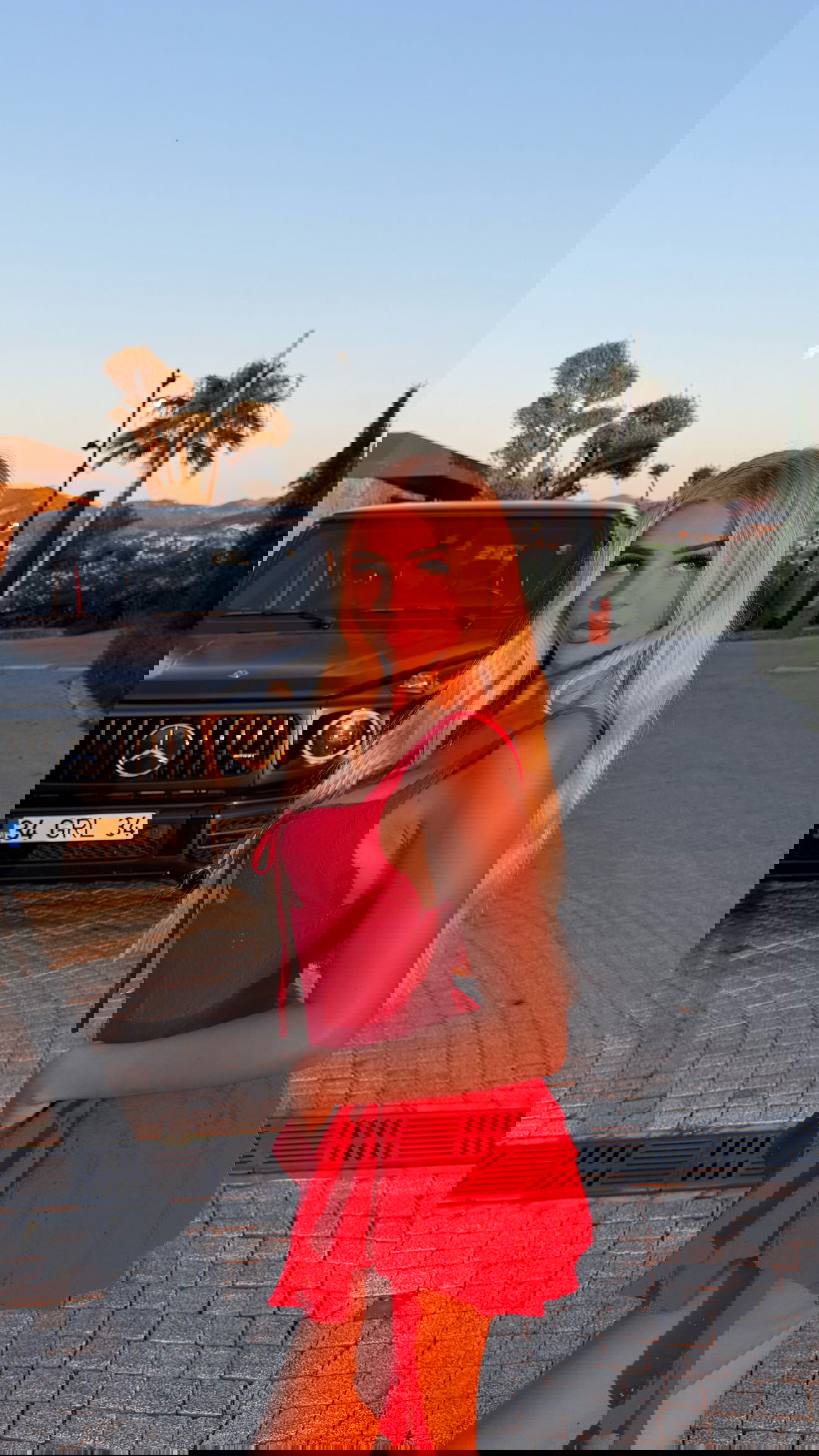 ellie.coldwell instagram image archive image