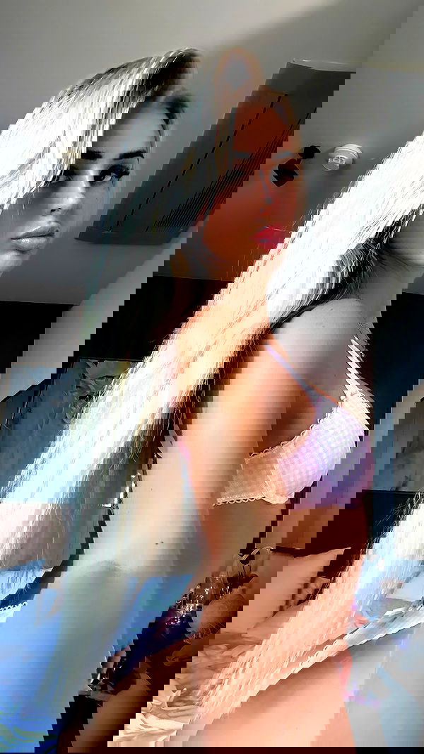 ellie.coldwell image ~ Altpins