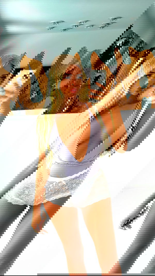 ellie.coldwell image ~ Altpins