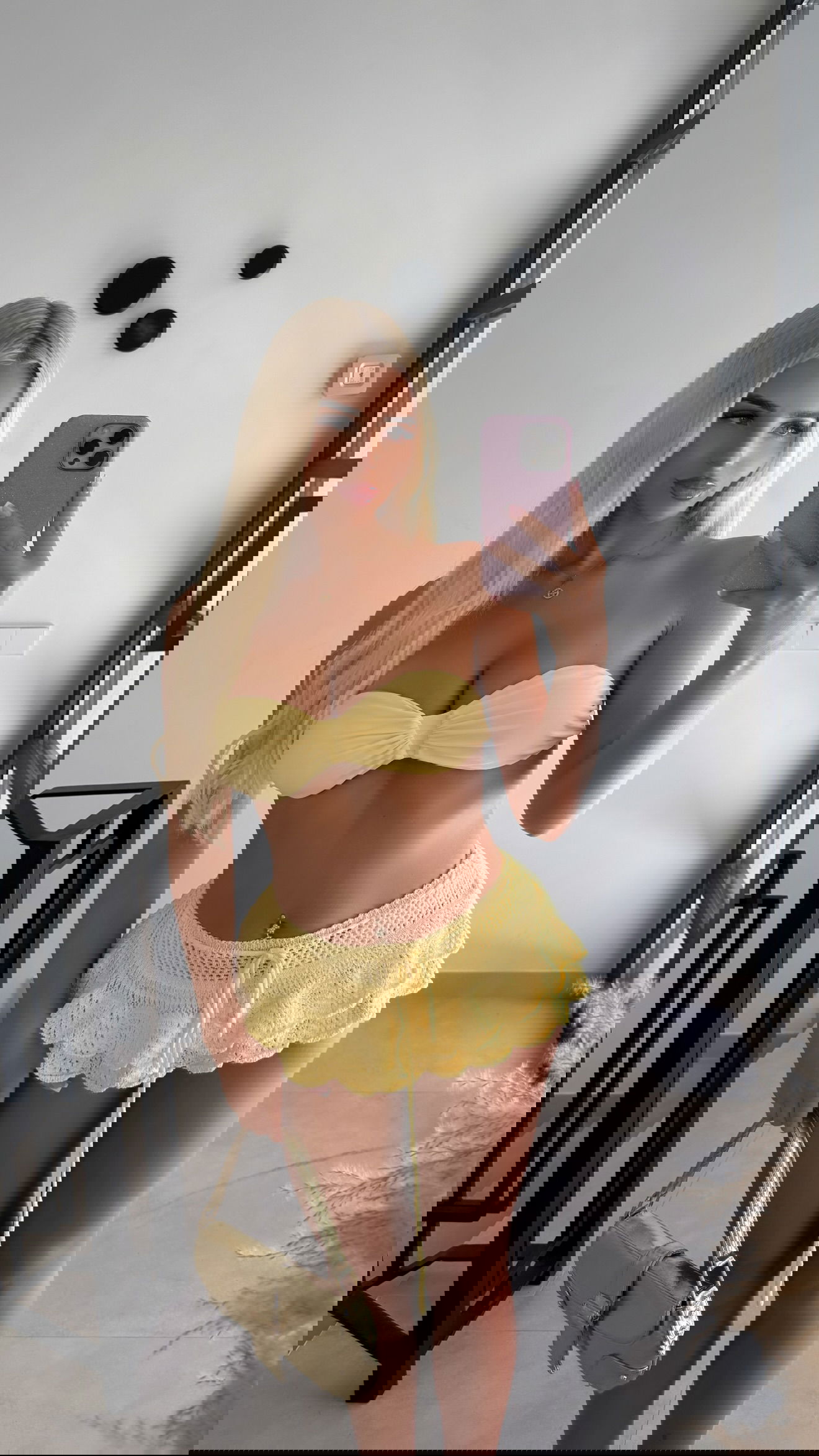 ellie.coldwell instagram image archive image