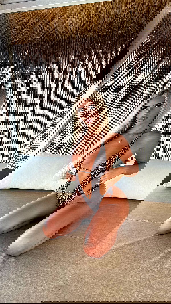 ellie.coldwell image ~ Altpins