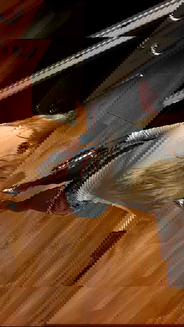 ellie.coldwell image ~ Altpins