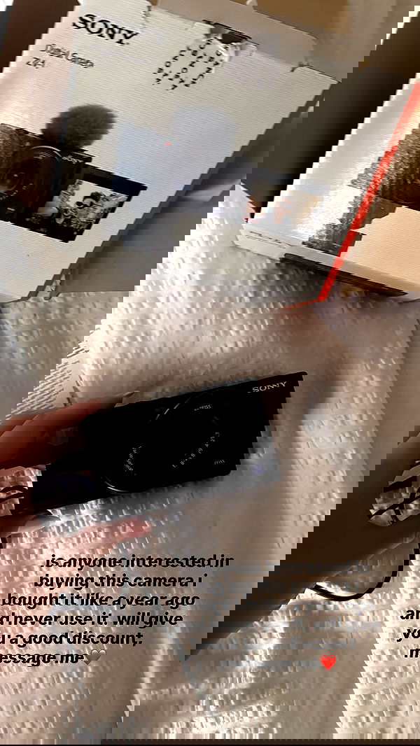 ellie.coldwell image ~ Altpins