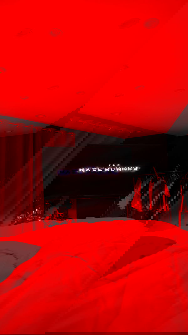 ellie.coldwell image ~ Altpins