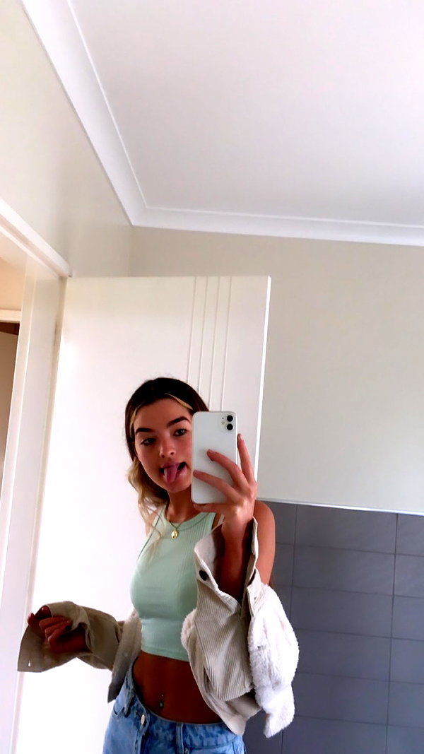 eloise_wensley instagram image archive image