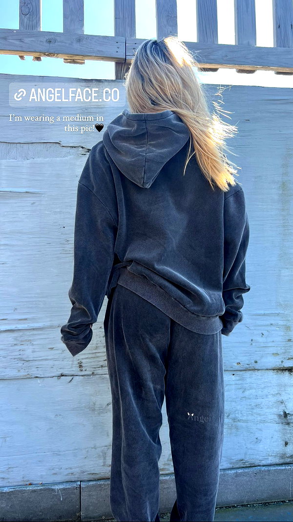 emelyeender instagram image archive image