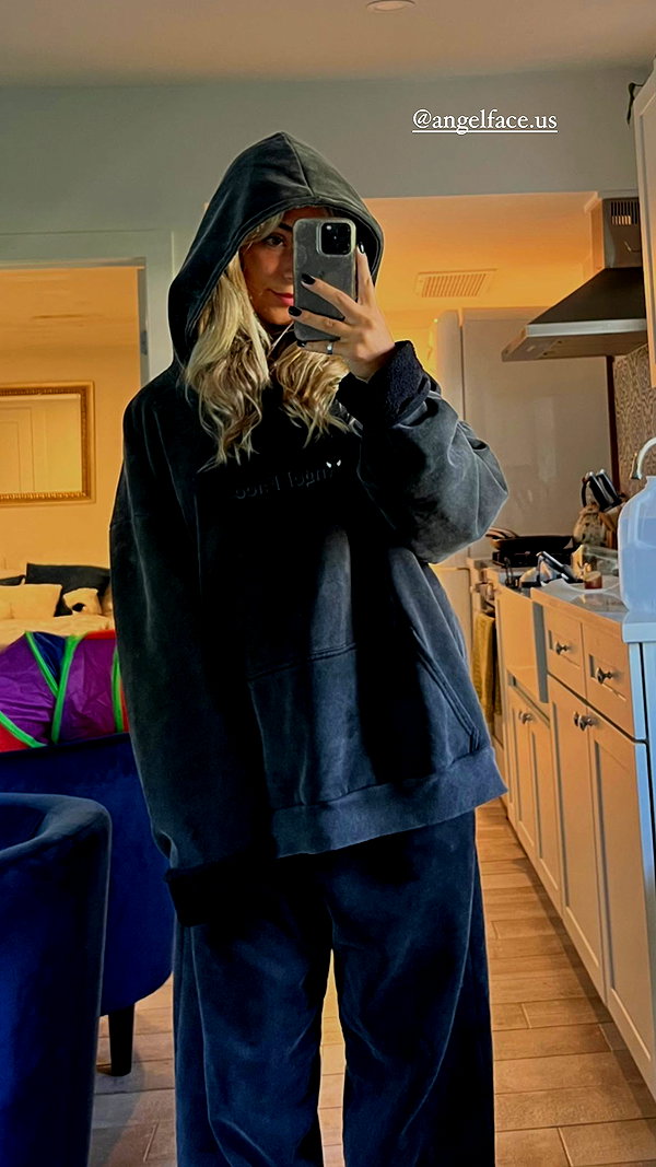 emelyeender instagram image archive image