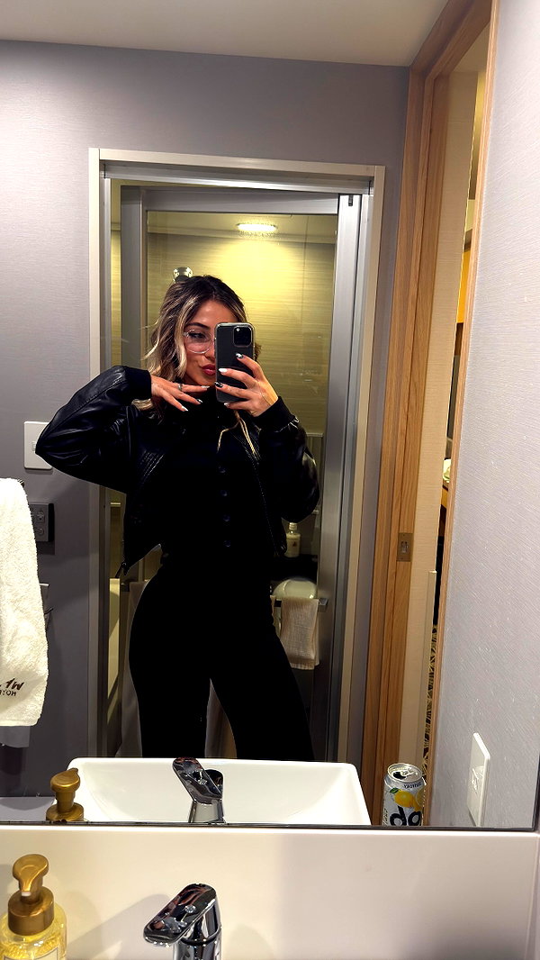 emelyeender instagram image archive image