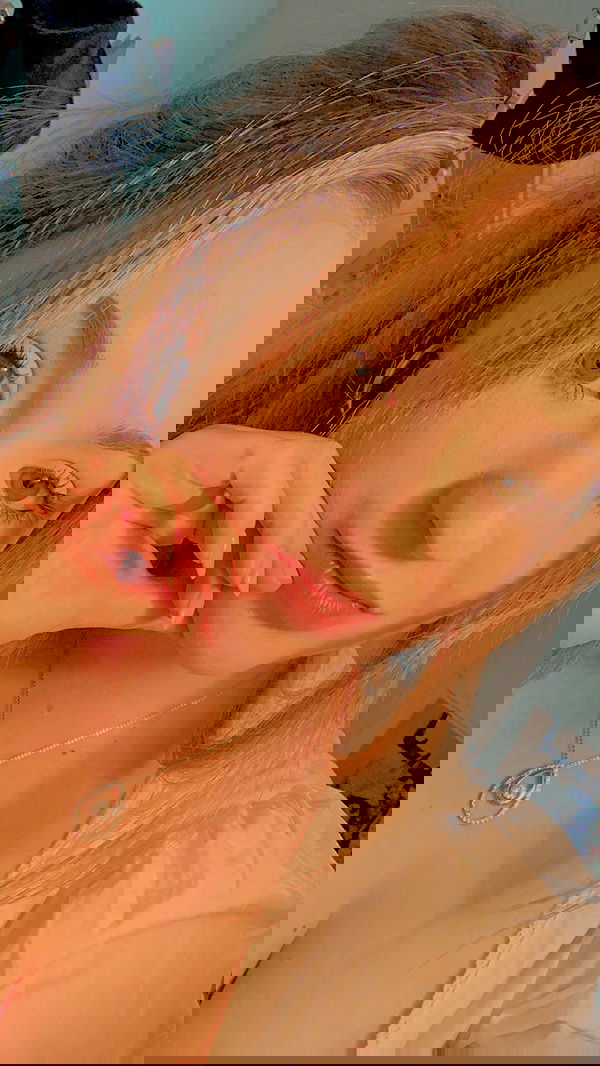 emily_new2 emily_new2 archive image