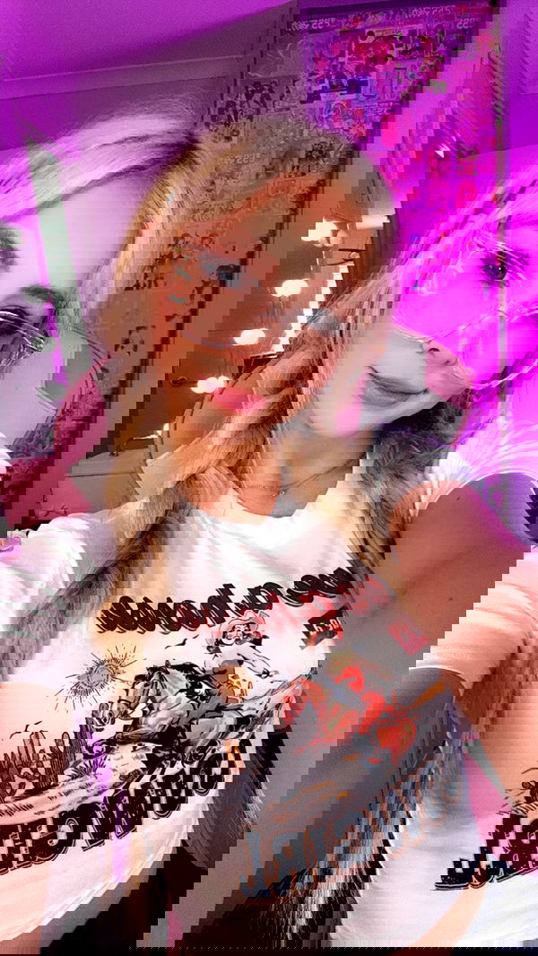 emxllouise2 image ~ Altpins