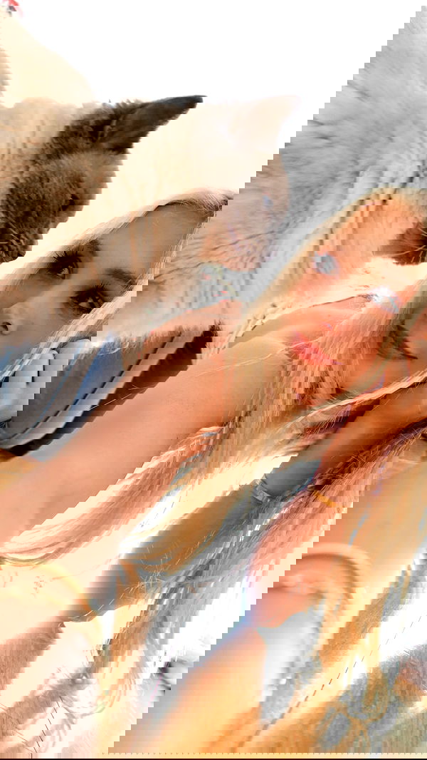 emxllouise2 image ~ Altpins